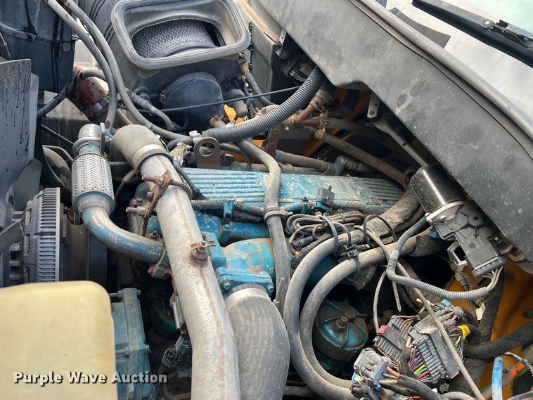 image for item MM9088 2006 International 7400  dump truck