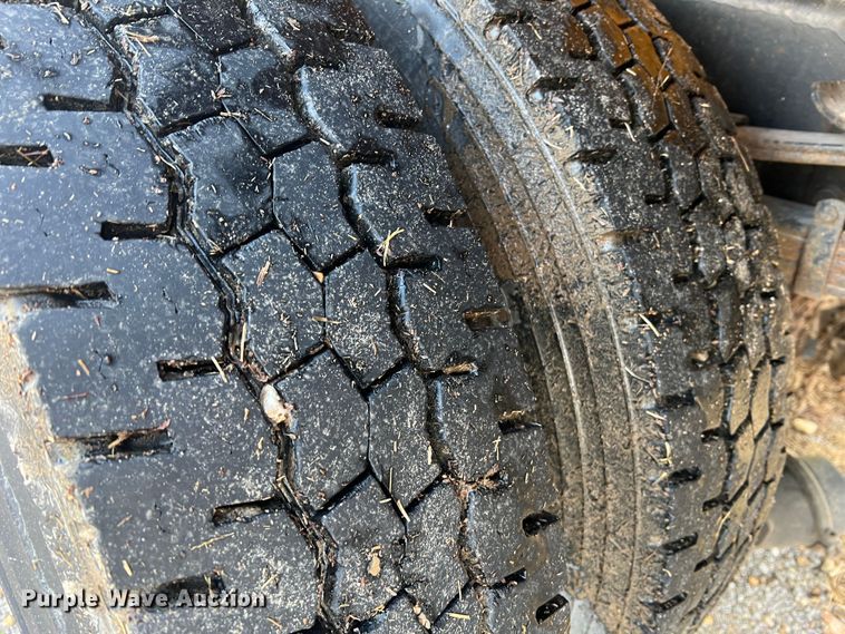 image for item MM9088 2006 International 7400  dump truck