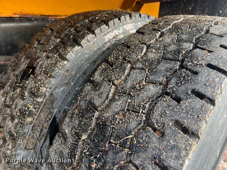 image for item MM9088 2006 International 7400  dump truck