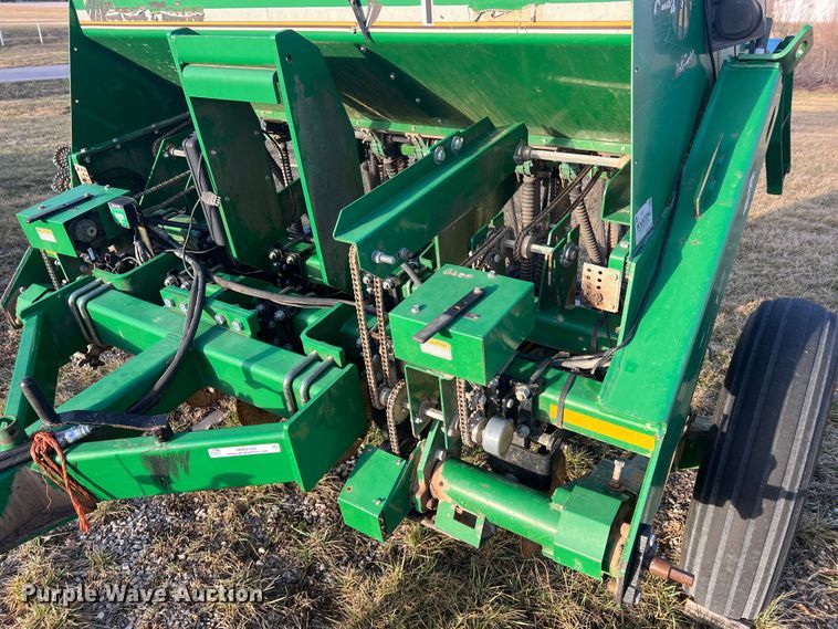 image for item MM9100 Great Plains 706NT  no-till grain drill