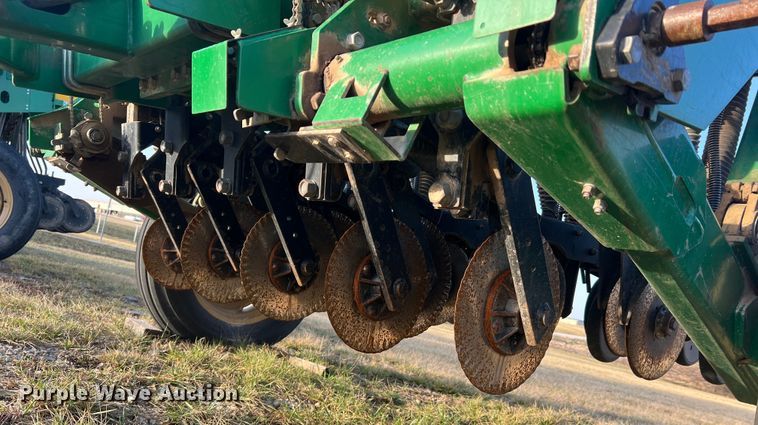 image for item MM9100 Great Plains 706NT  no-till grain drill