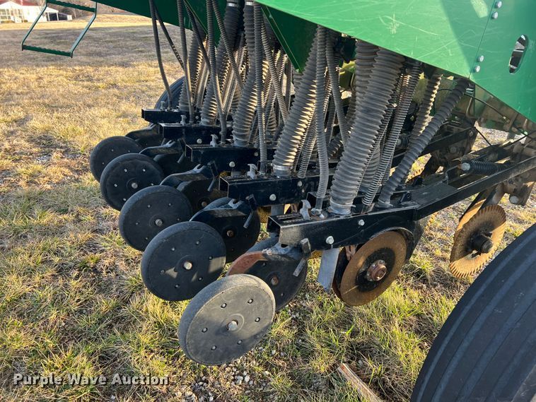 image for item MM9100 Great Plains 706NT  no-till grain drill
