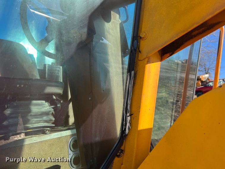 image for item MM9112 1993 Champion 720A Series III  motor grader