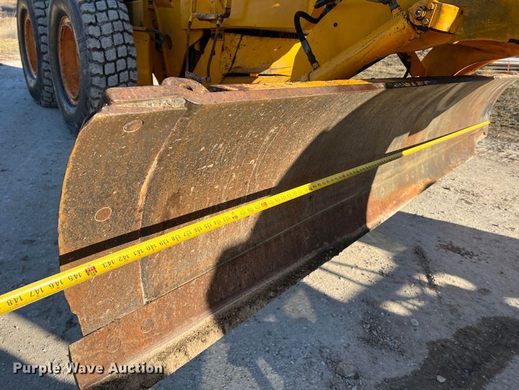 image for item MM9112 1993 Champion 720A Series III  motor grader