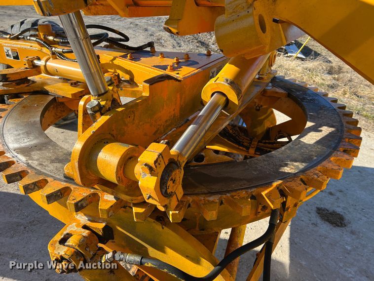 image for item MM9112 1993 Champion 720A Series III  motor grader