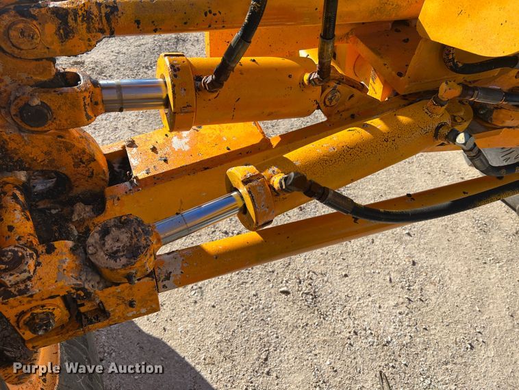 image for item MM9112 1993 Champion 720A Series III  motor grader