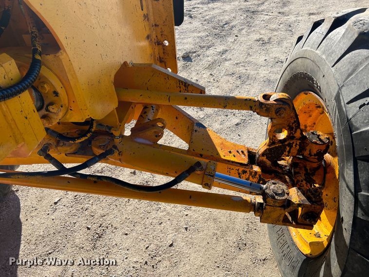 image for item MM9112 1993 Champion 720A Series III  motor grader