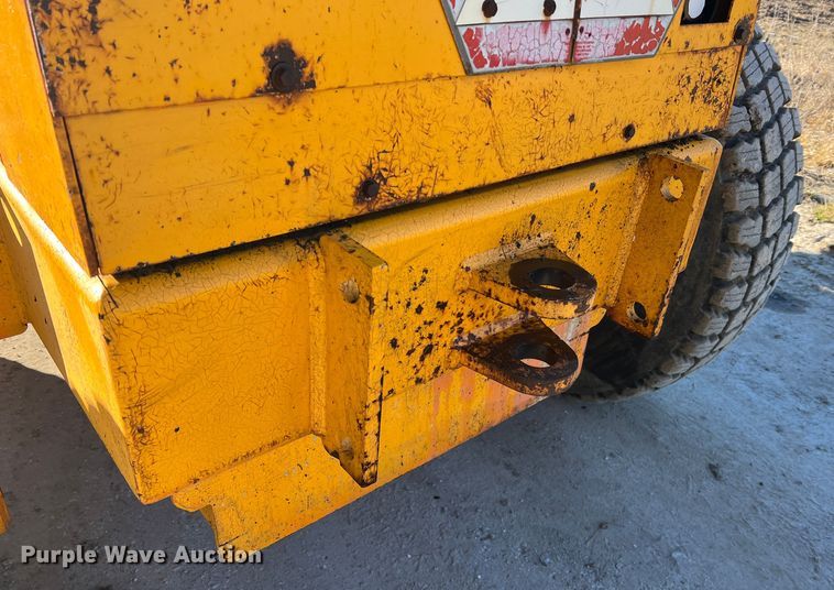 image for item MM9112 1993 Champion 720A Series III  motor grader