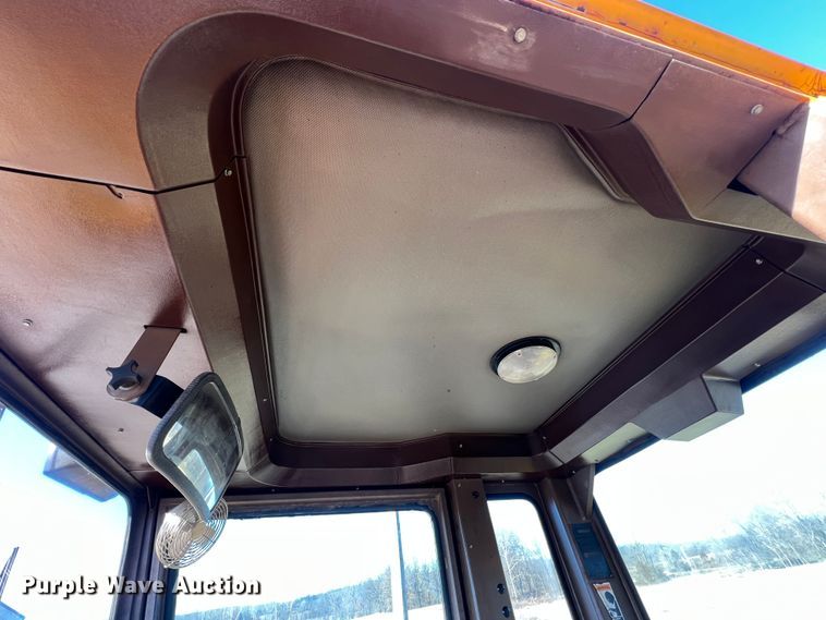 image for item MM9112 1993 Champion 720A Series III  motor grader