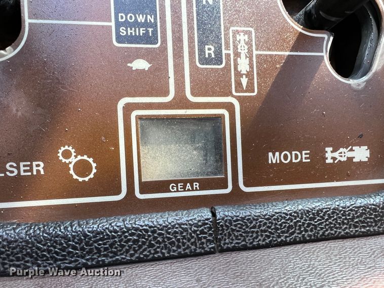 image for item MM9112 1993 Champion 720A Series III  motor grader