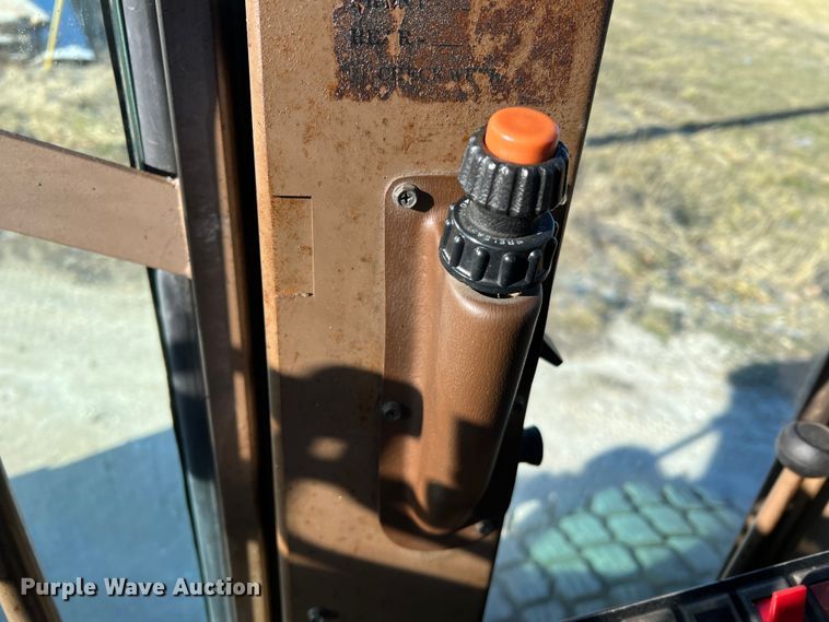 image for item MM9112 1993 Champion 720A Series III  motor grader