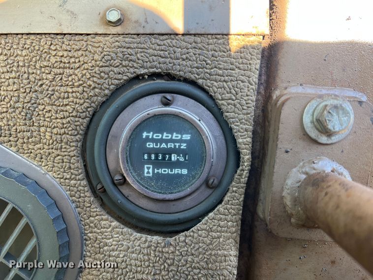 image for item MM9112 1993 Champion 720A Series III  motor grader