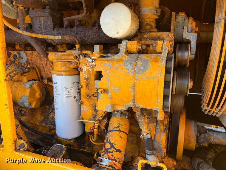 image for item MM9112 1993 Champion 720A Series III  motor grader