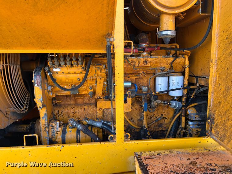 image for item MM9112 1993 Champion 720A Series III  motor grader