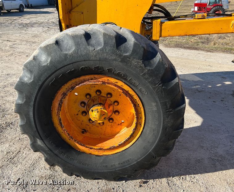 image for item MM9112 1993 Champion 720A Series III  motor grader