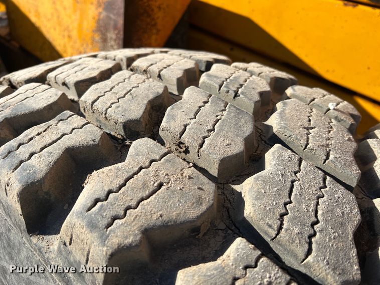 image for item MM9112 1993 Champion 720A Series III  motor grader