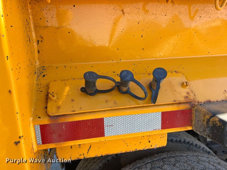 image for item MM9114 2009 International WorkStar 7400  dump truck