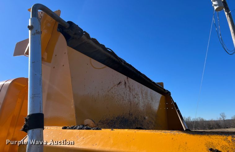 image for item MM9114 2009 International WorkStar 7400  dump truck