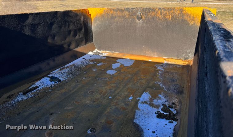 image for item MM9114 2009 International WorkStar 7400  dump truck