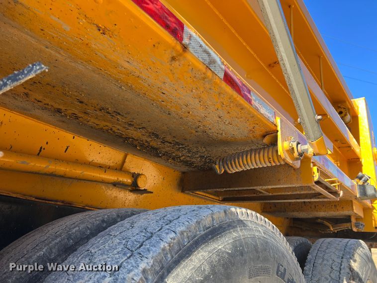 image for item MM9114 2009 International WorkStar 7400  dump truck