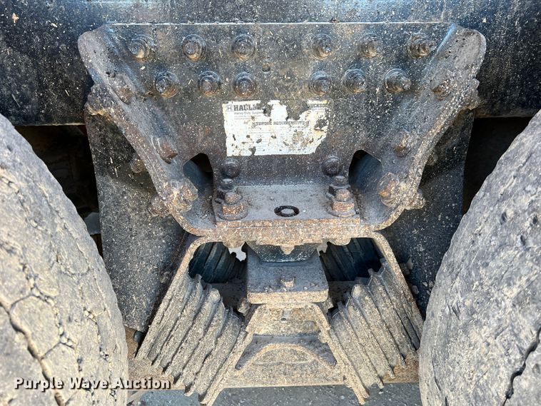 image for item MM9114 2009 International WorkStar 7400  dump truck