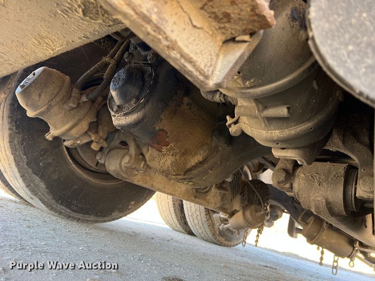 image for item MM9114 2009 International WorkStar 7400  dump truck