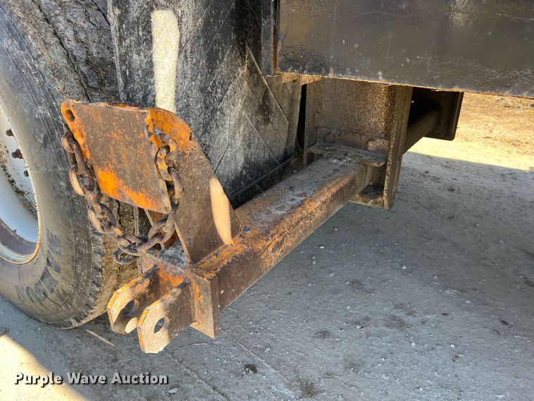 image for item MM9114 2009 International WorkStar 7400  dump truck