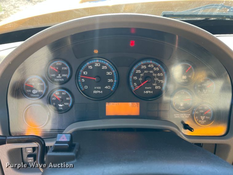 image for item MM9114 2009 International WorkStar 7400  dump truck