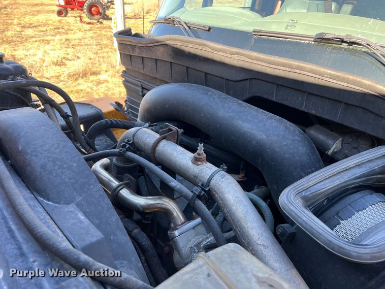 image for item MM9114 2009 International WorkStar 7400  dump truck