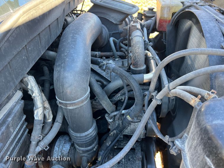 image for item MM9114 2009 International WorkStar 7400  dump truck