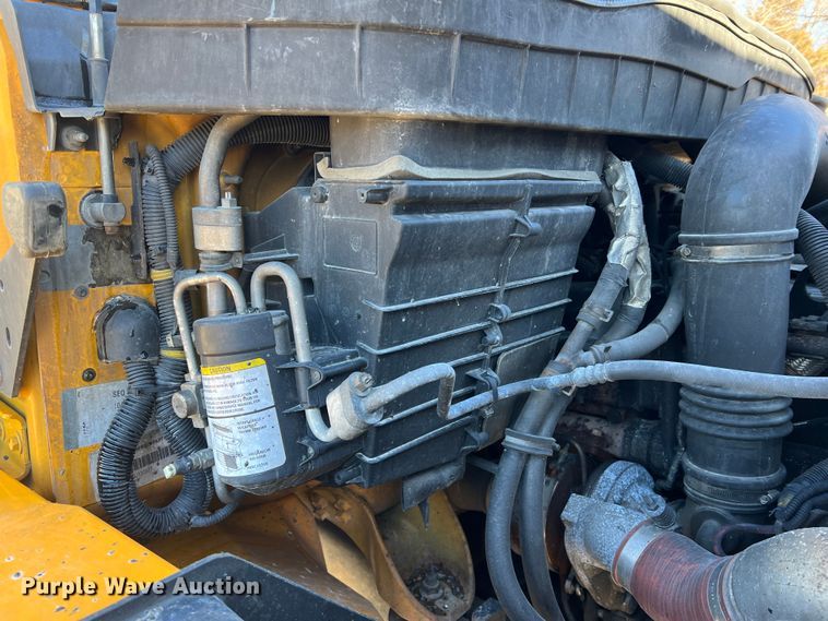 image for item MM9114 2009 International WorkStar 7400  dump truck