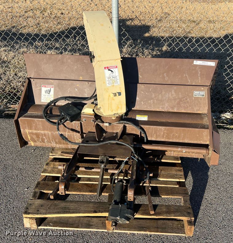 image for item MM9131 Grasshopper 512  snow blower attachment