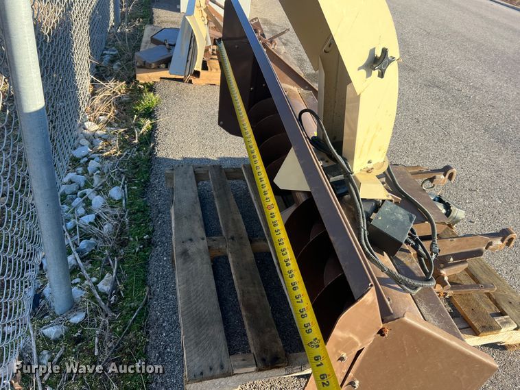 image for item MM9131 Grasshopper 512  snow blower attachment