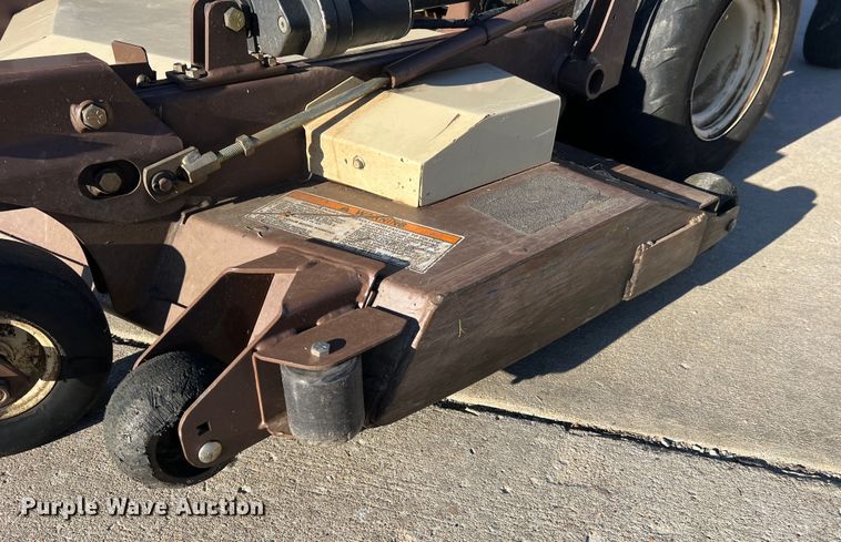 image for item MM9133 Grasshopper 725DT6  ZTR lawn mower