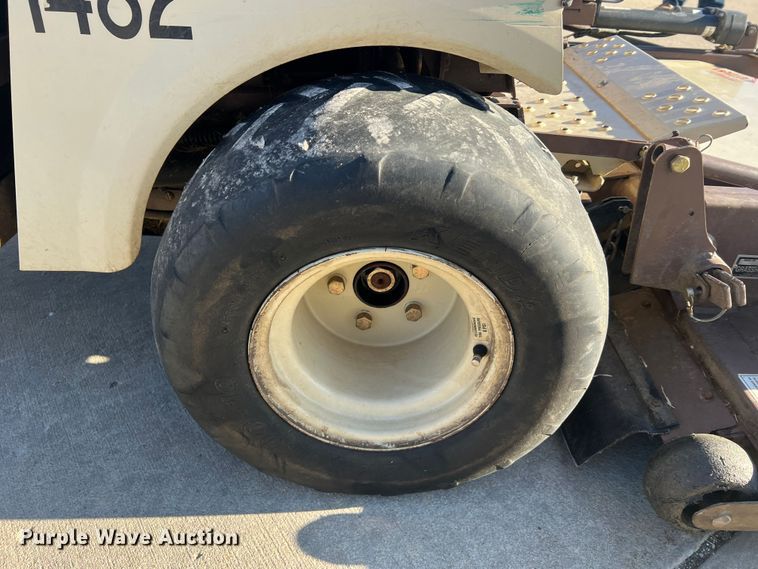 image for item MM9133 Grasshopper 725DT6  ZTR lawn mower