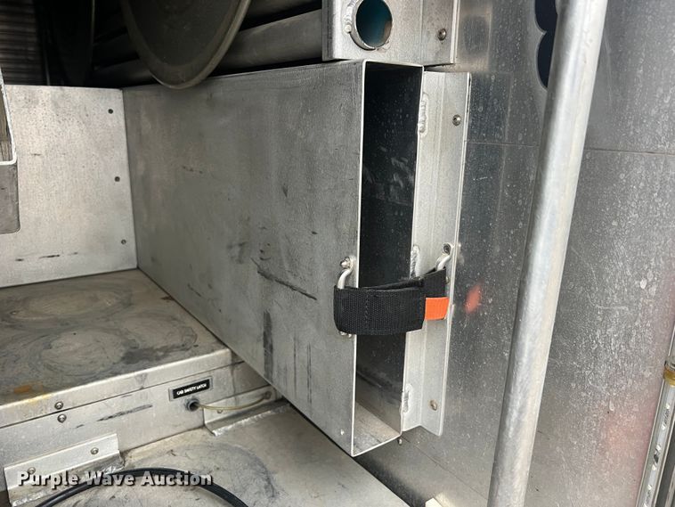 image for item MM9153 2005 Spartan Advantage Pumper  pumper fire truck