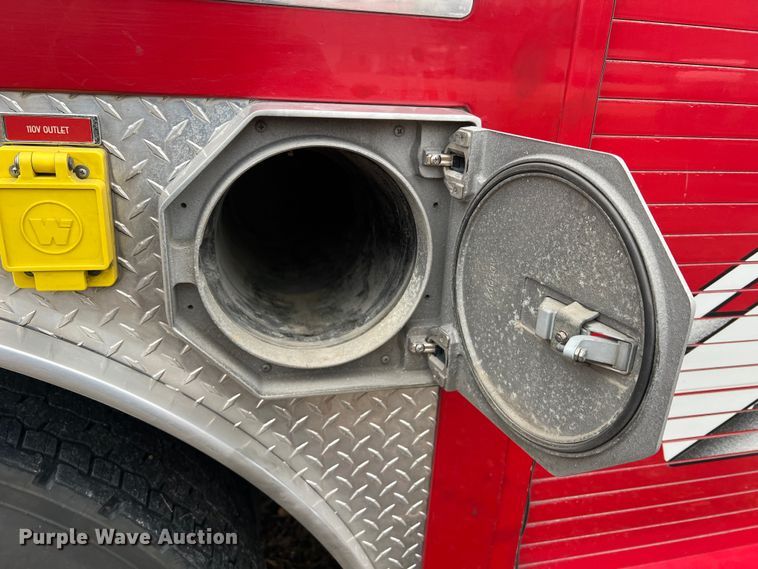 image for item MM9153 2005 Spartan Advantage Pumper  pumper fire truck