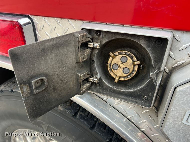 image for item MM9153 2005 Spartan Advantage Pumper  pumper fire truck