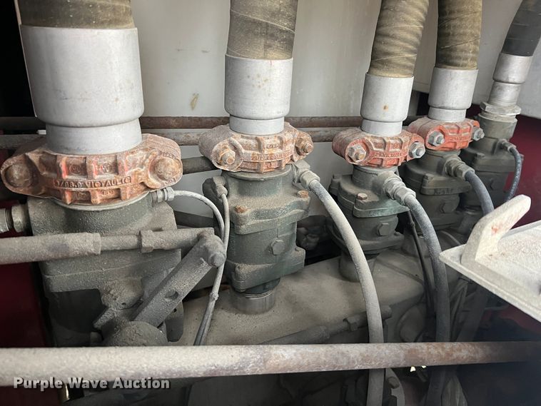 image for item MM9153 2005 Spartan Advantage Pumper  pumper fire truck