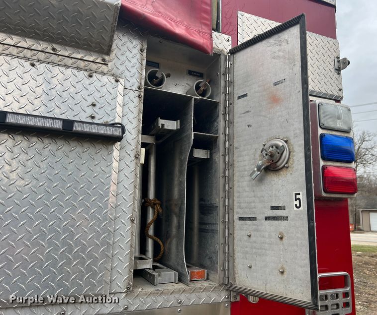 image for item MM9153 2005 Spartan Advantage Pumper  pumper fire truck