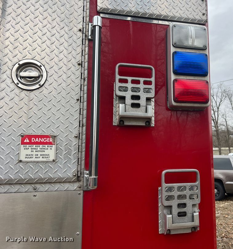 image for item MM9153 2005 Spartan Advantage Pumper  pumper fire truck