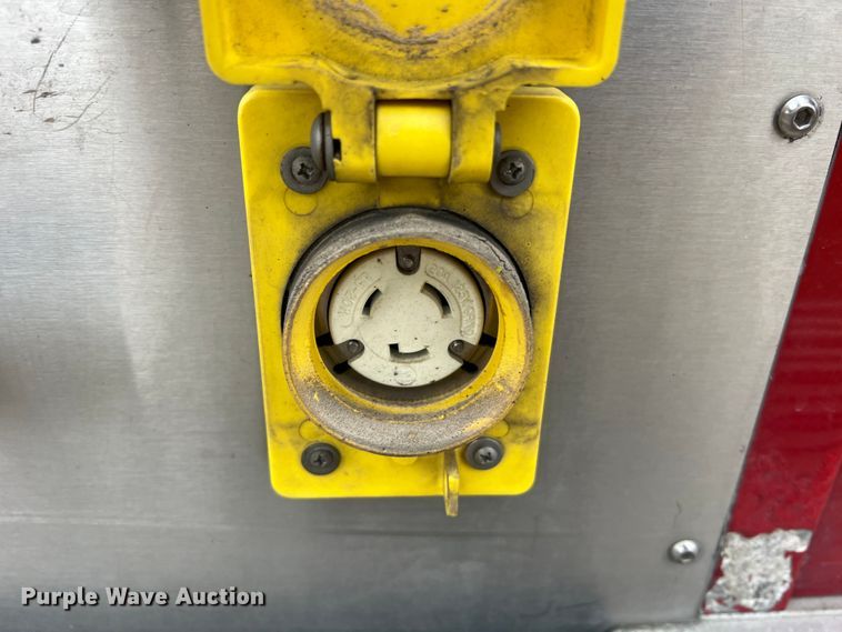 image for item MM9153 2005 Spartan Advantage Pumper  pumper fire truck