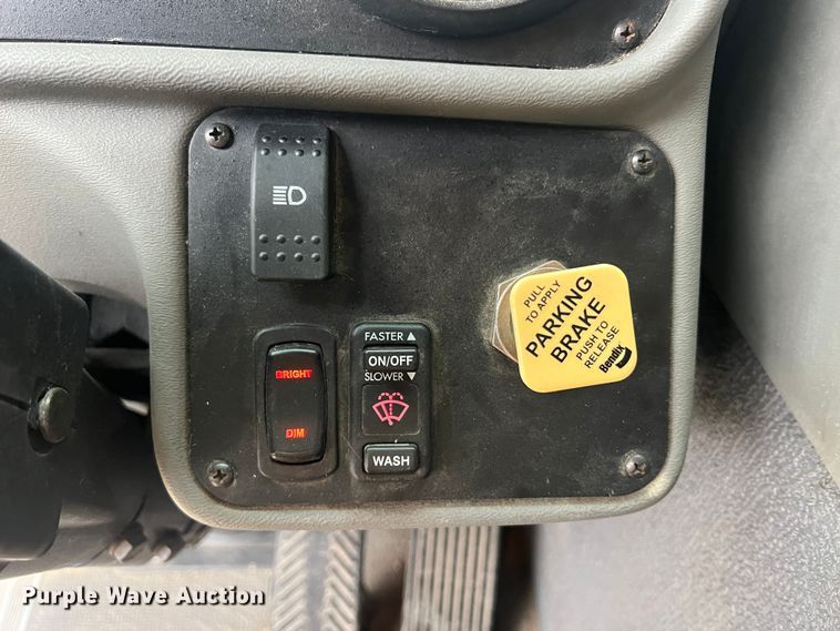 image for item MM9153 2005 Spartan Advantage Pumper  pumper fire truck