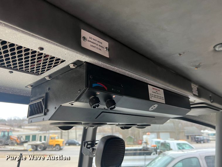 image for item MM9153 2005 Spartan Advantage Pumper  pumper fire truck