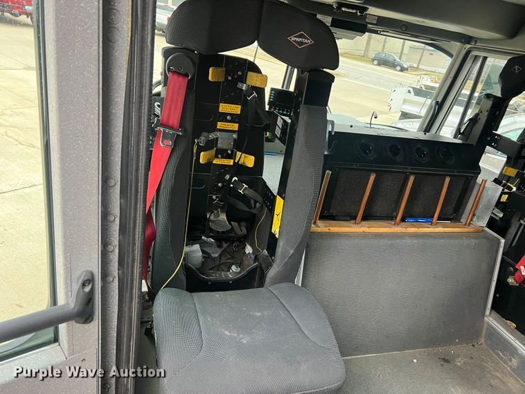 image for item MM9153 2005 Spartan Advantage Pumper  pumper fire truck