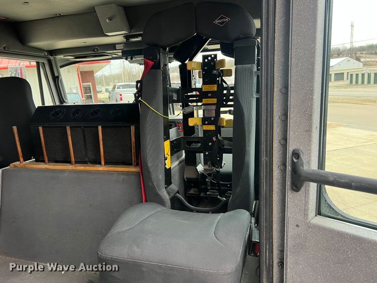 image for item MM9153 2005 Spartan Advantage Pumper  pumper fire truck