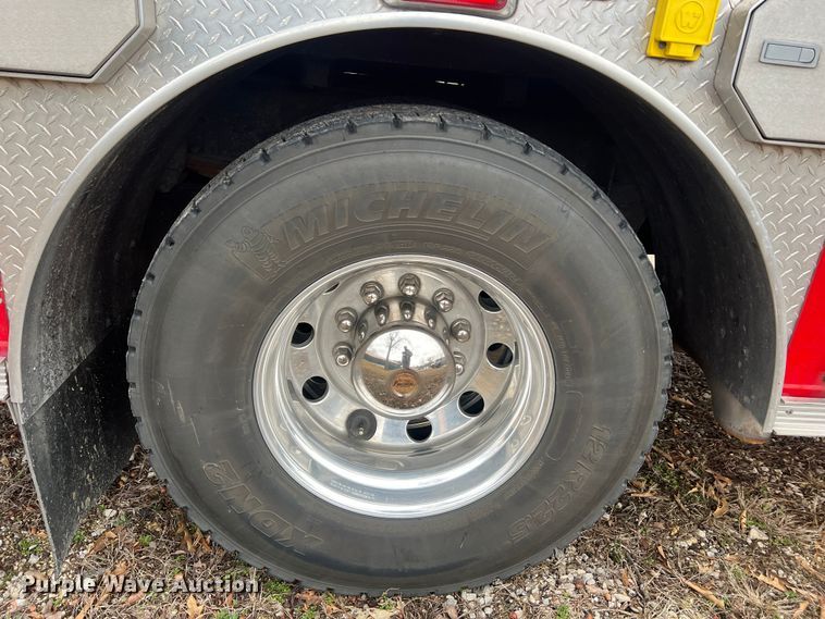 image for item MM9153 2005 Spartan Advantage Pumper  pumper fire truck