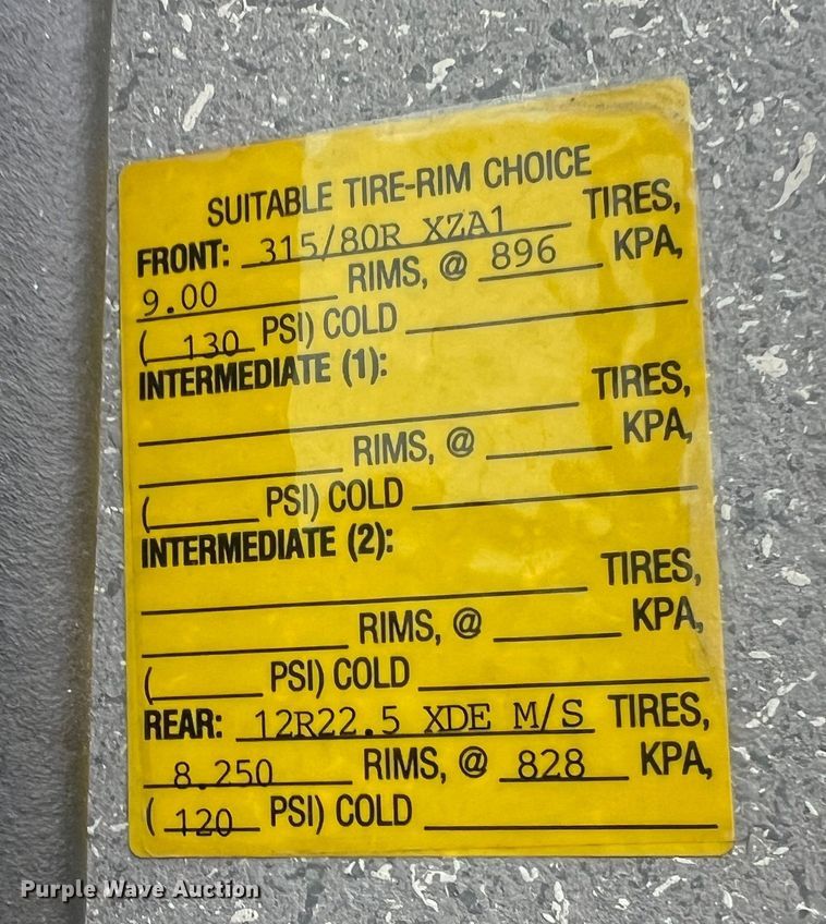 image for item MM9153 2005 Spartan Advantage Pumper  pumper fire truck