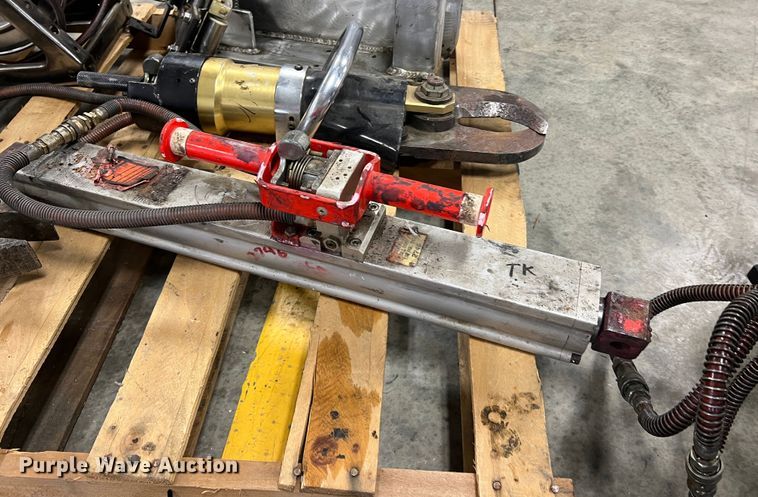 image for item MM9156 Rescue equipment