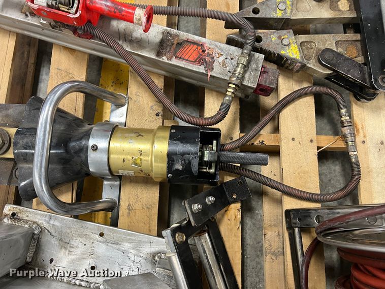 image for item MM9156 Rescue equipment